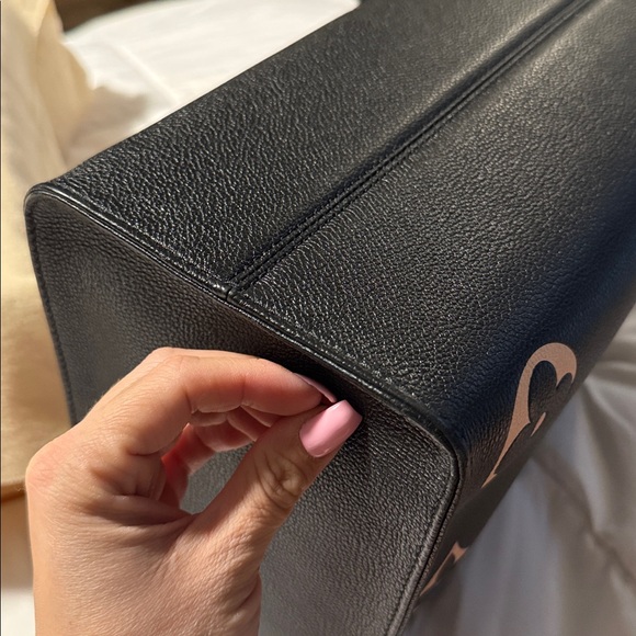 Louis Vuitton Black and Cream Floral Monogram Tote - Picture 8 of 9